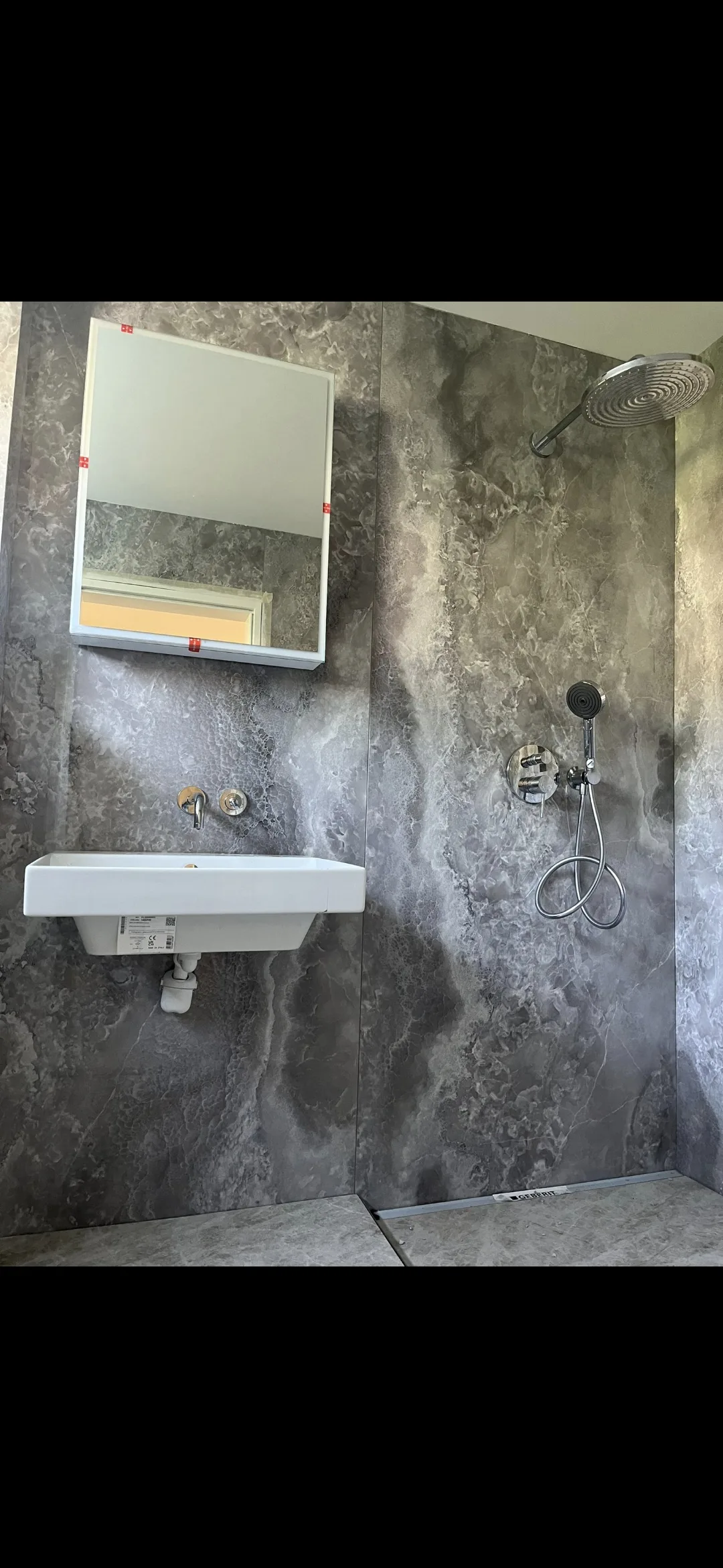 Luxusbad Vollrenovation – SaniPipe GmbH Adlikon Regensdorf
